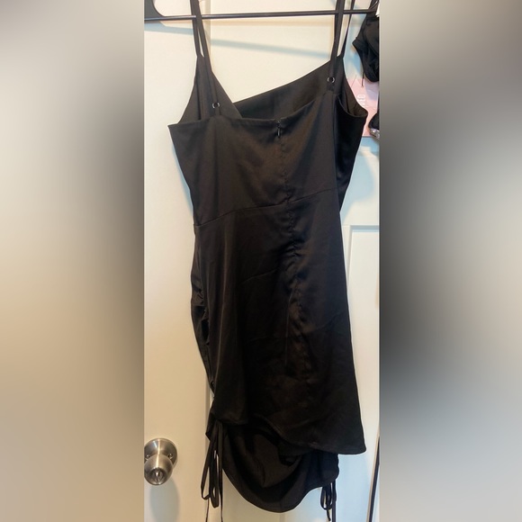 Misguided Black Mini Dress With Ruched Tie - Picture 2 of 3
